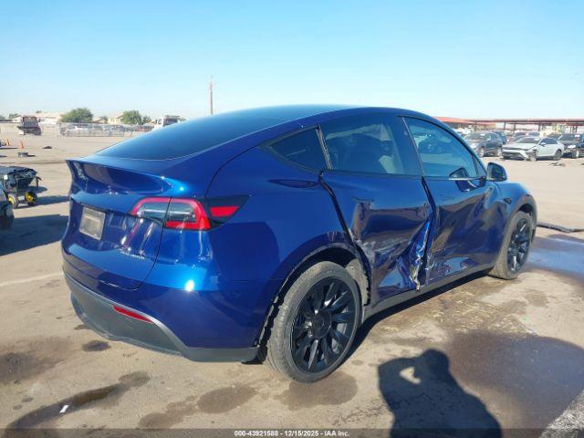 Tesla Model Y Image 11
