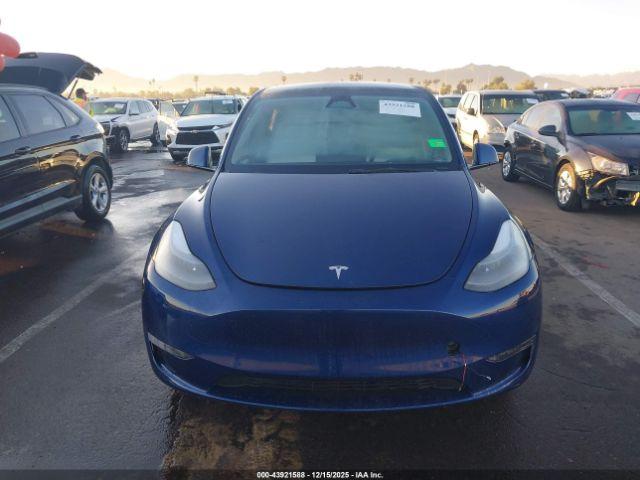 Tesla Model Y Image 13