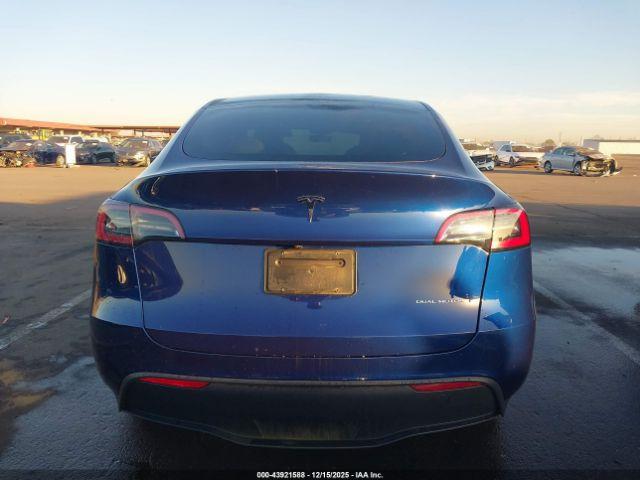 Tesla Model Y Image 10