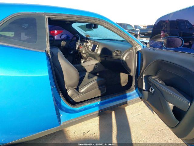 Dodge Challenger Sxt Plus Image 10