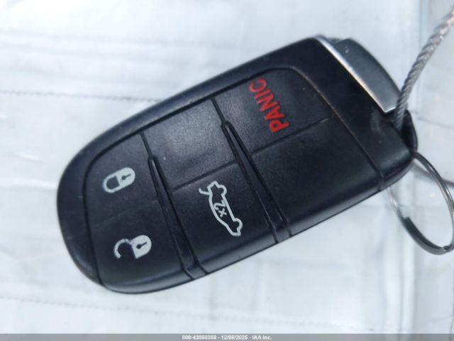 Dodge Challenger Sxt Plus Image 17