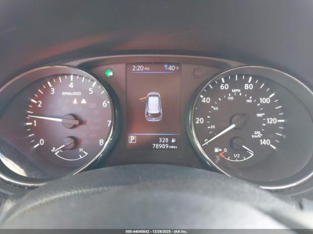 Nissan Rogue S Image 4