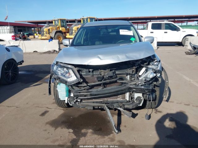 Nissan Rogue S Image 11