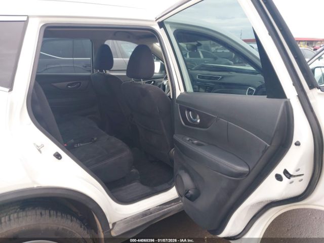 Nissan Rogue S Image 10