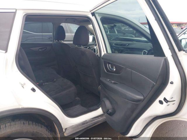 Nissan Rogue S Image 10