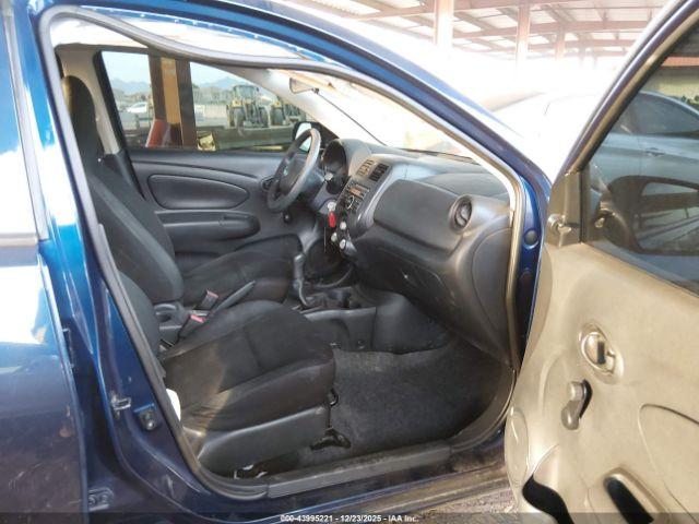 Nissan Versa 1.6 S Image 16