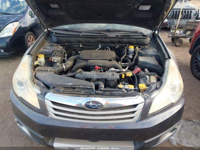 Subaru Outback 2.5i Premium Image 10