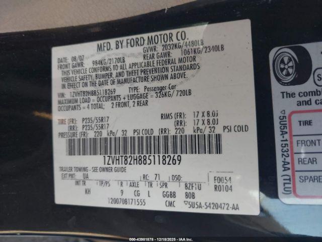 Ford Mustang Image 4