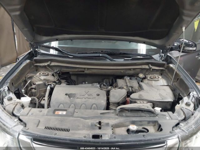 Mitsubishi Outlander Se Image 10