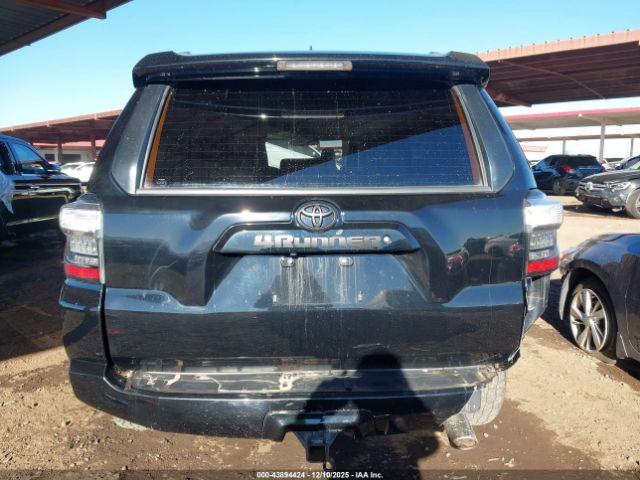 Toyota 4Runner Sr5 Premium Image 11