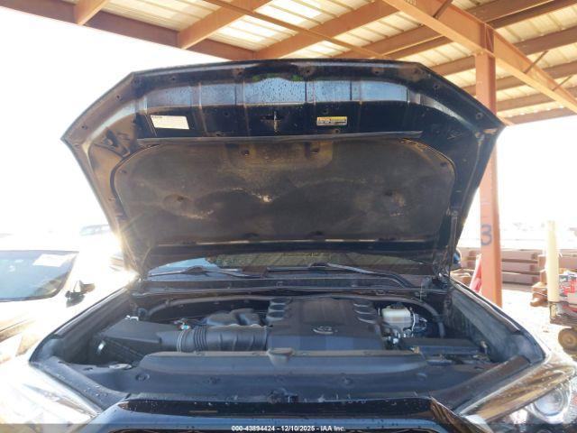 Toyota 4Runner Sr5 Premium Image 16