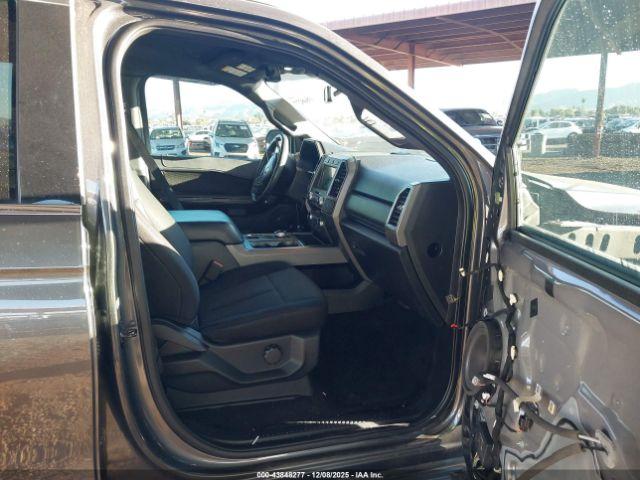 Ford Expedition Xlt Image 20