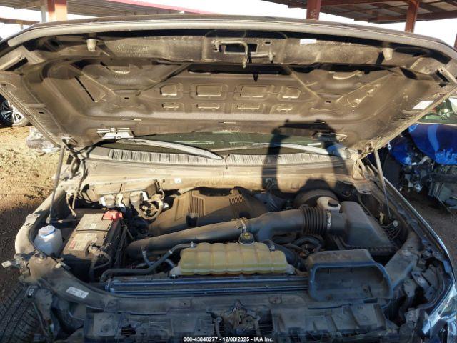 Ford Expedition Xlt Image 4