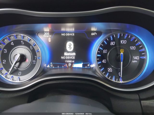 Chrysler 300 Limited Image 9