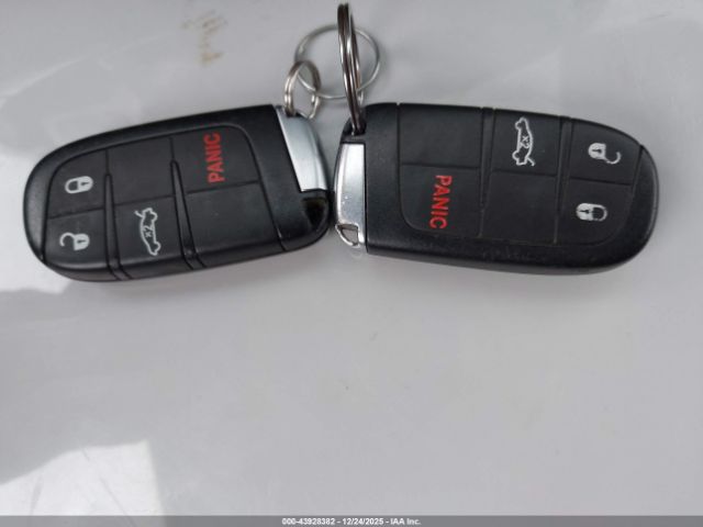 Chrysler 300 Limited Image 6