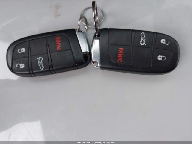 Chrysler 300 Limited Image 6