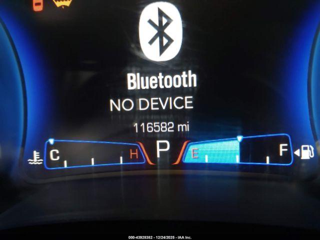 Chrysler 300 Limited Image 10