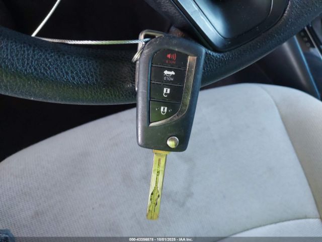 Toyota Corolla Le Image 11