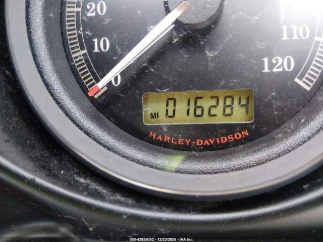 Harley-Davidson Flhtc Image 8