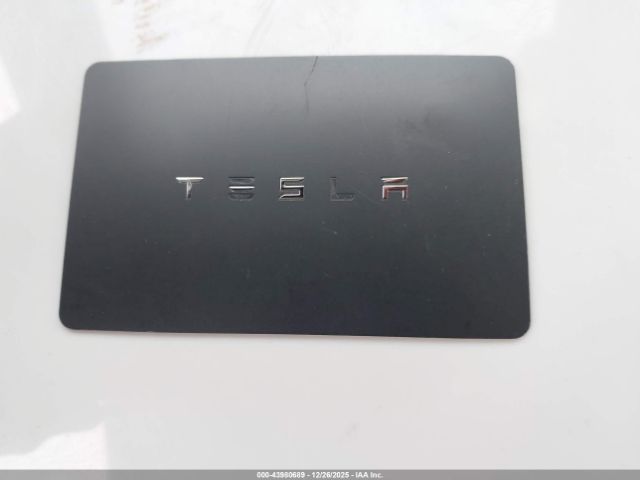 Tesla Model 3 Image 13