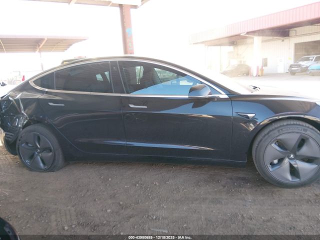 Tesla Model 3 Image 2