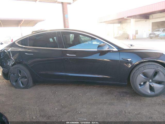 Tesla Model 3 Image 2