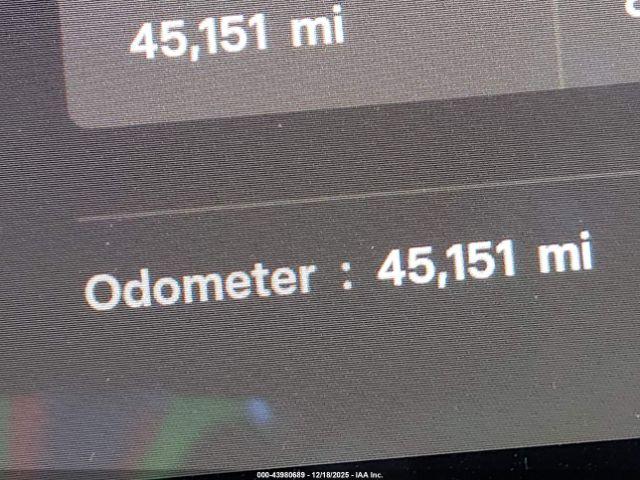 Tesla Model 3 Image 9